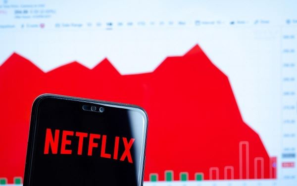 «Шортисты» Netflix за три месяца потеряли почти $1 млрд 